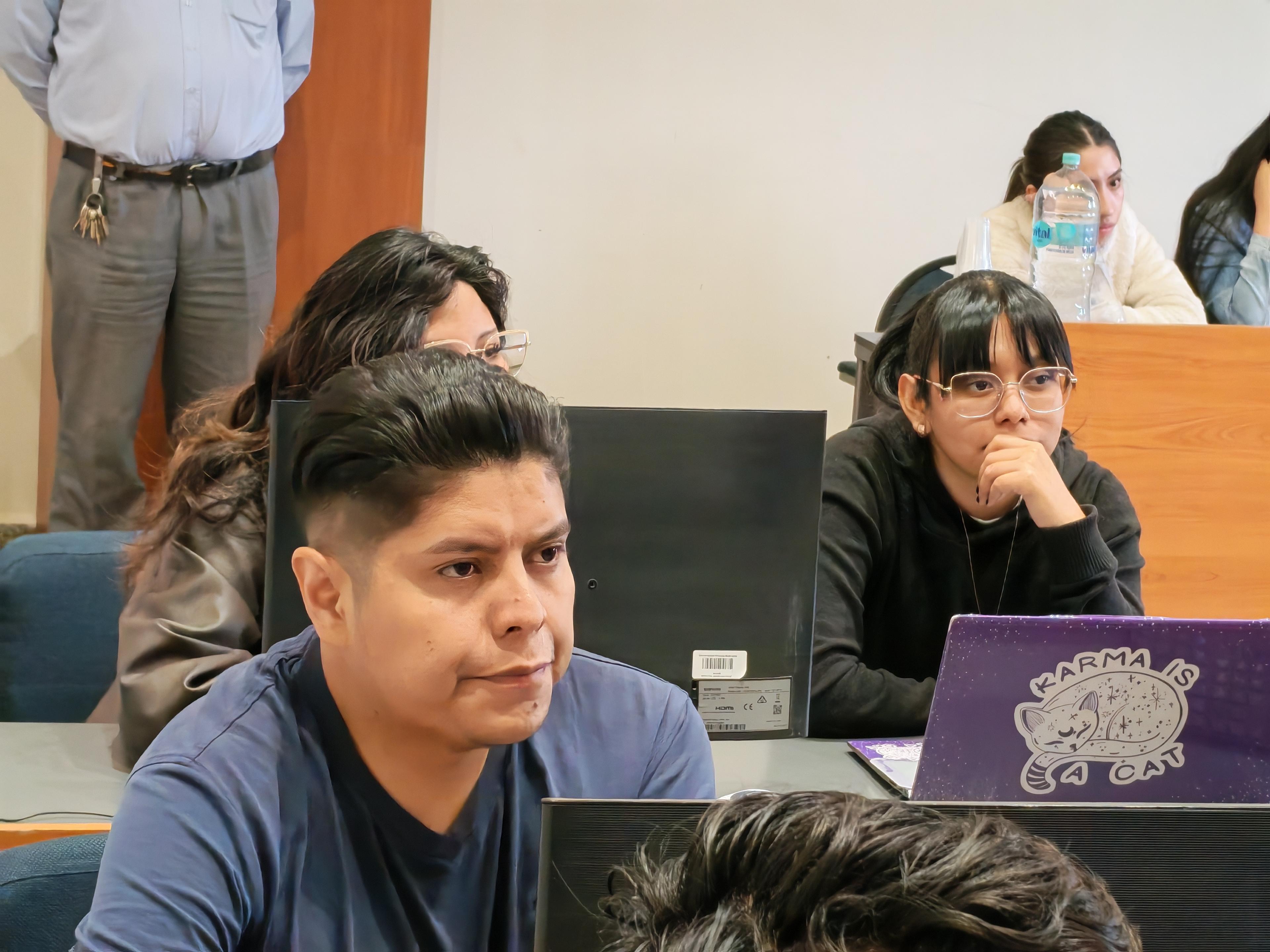 MeetUp de Lanzamiento AWS Student Builder Group Cochabamba — Foto 4